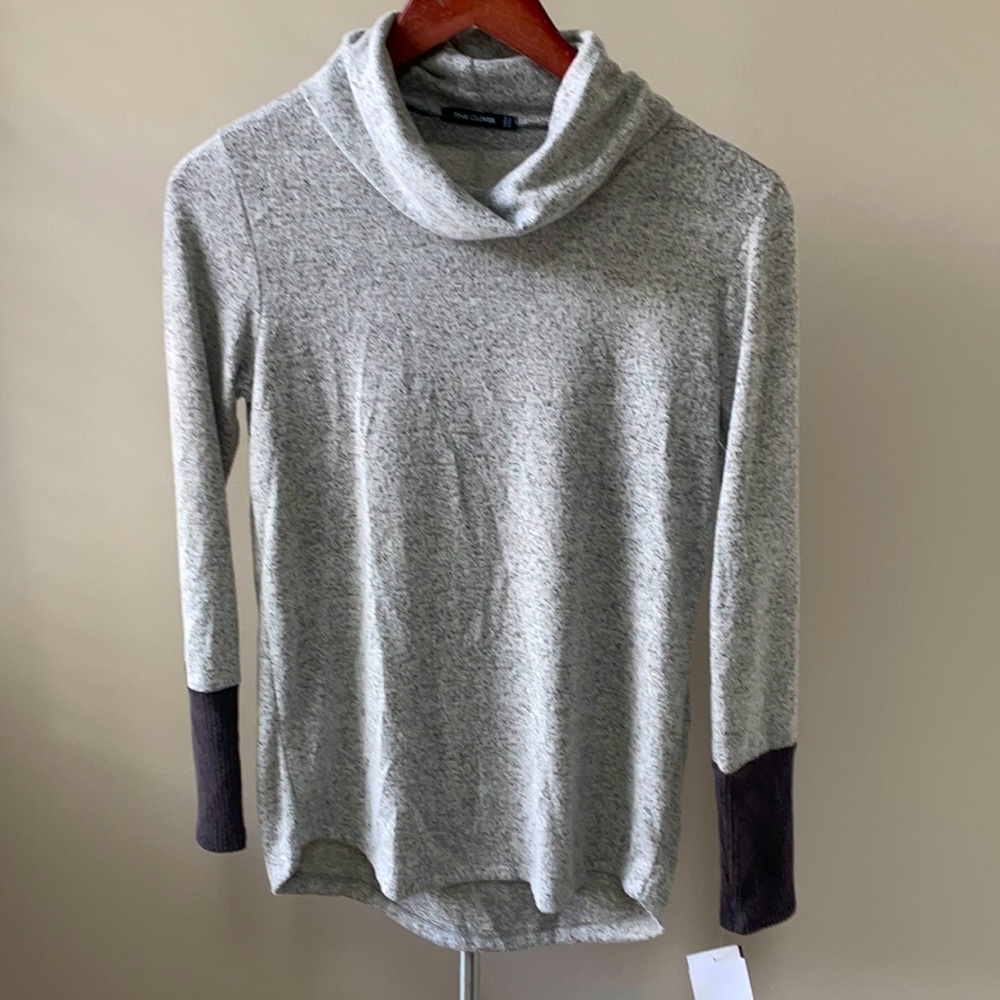 Pink Clover Cowl Nek Sweater